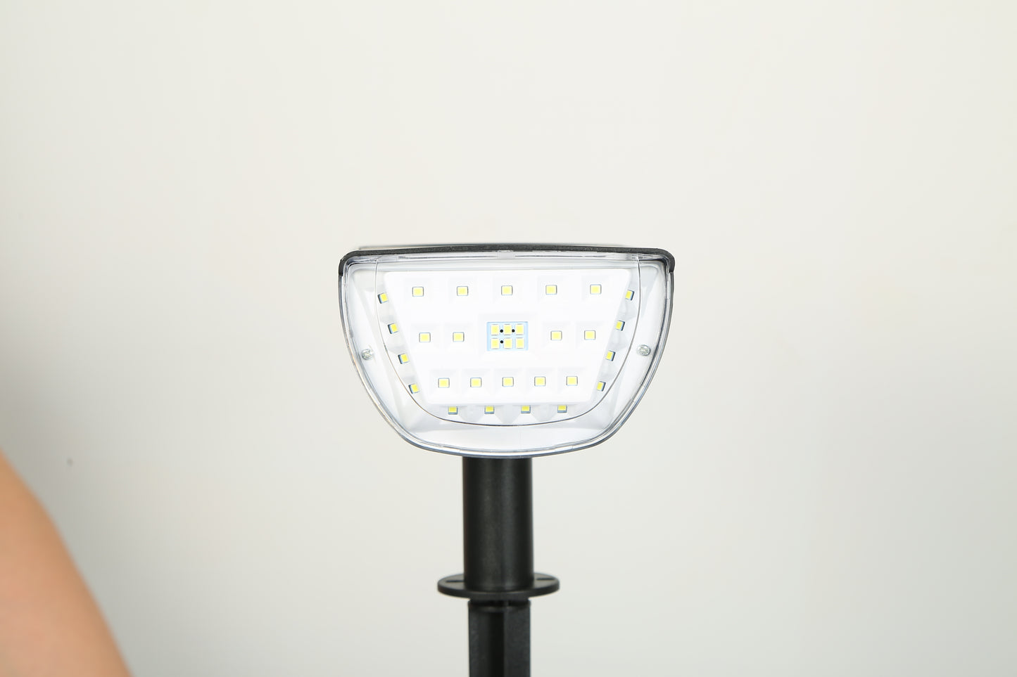 Solar Garden Spotlights 2-Pack – 800 Lumen Adjustable Outdoor Landscape Lights